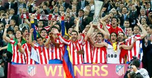 Los jugadores del Atlético de Madrid celebran la Europa League cosechada en Bucarest | Foto: clubatleticodemadrid.com